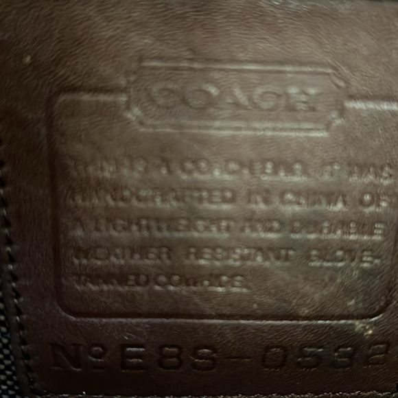 Coach briefcase. Circa 2000. Shoulder strap and luggage tag included. - Picture 3 of 4